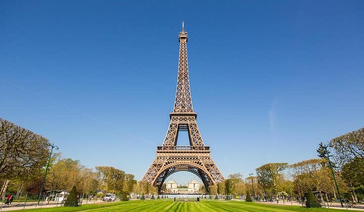 Eiffeltornet med Host Summit eller andra våningen