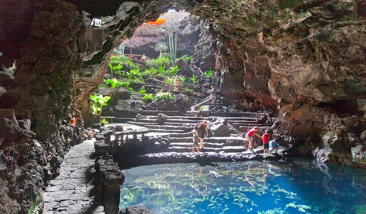 Private luxury Tour of Jameos del Agua and Cueva de los Verdes in Lanzarote