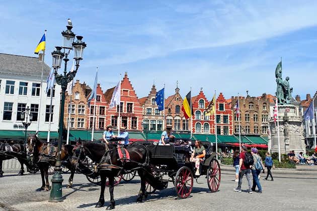 Brugge Highlights & Hidden Gems Lille gruppe fra Paris med minivan