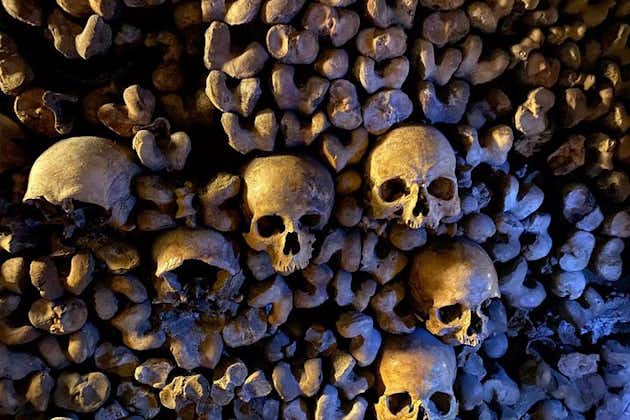 Paris Catacombs semi-privat tur Maks 6 personer med VIP-tilgang