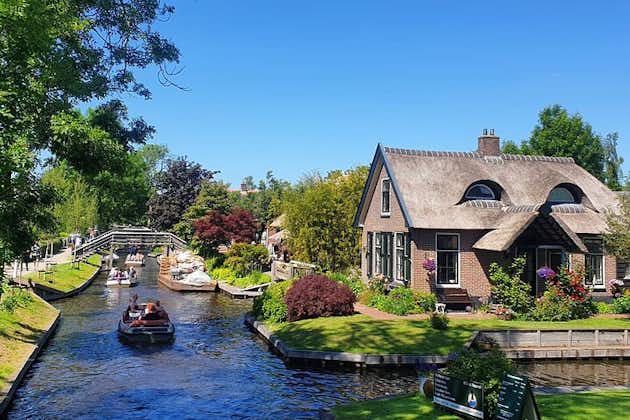 Giethoorn and Zaanse Schans Tour with Small Electric Boat Trip 