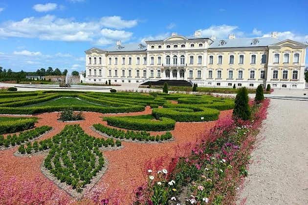 Excursion d'une journée à la colline des Croix et au palais Rundale en Lettonie depuis Vilnius