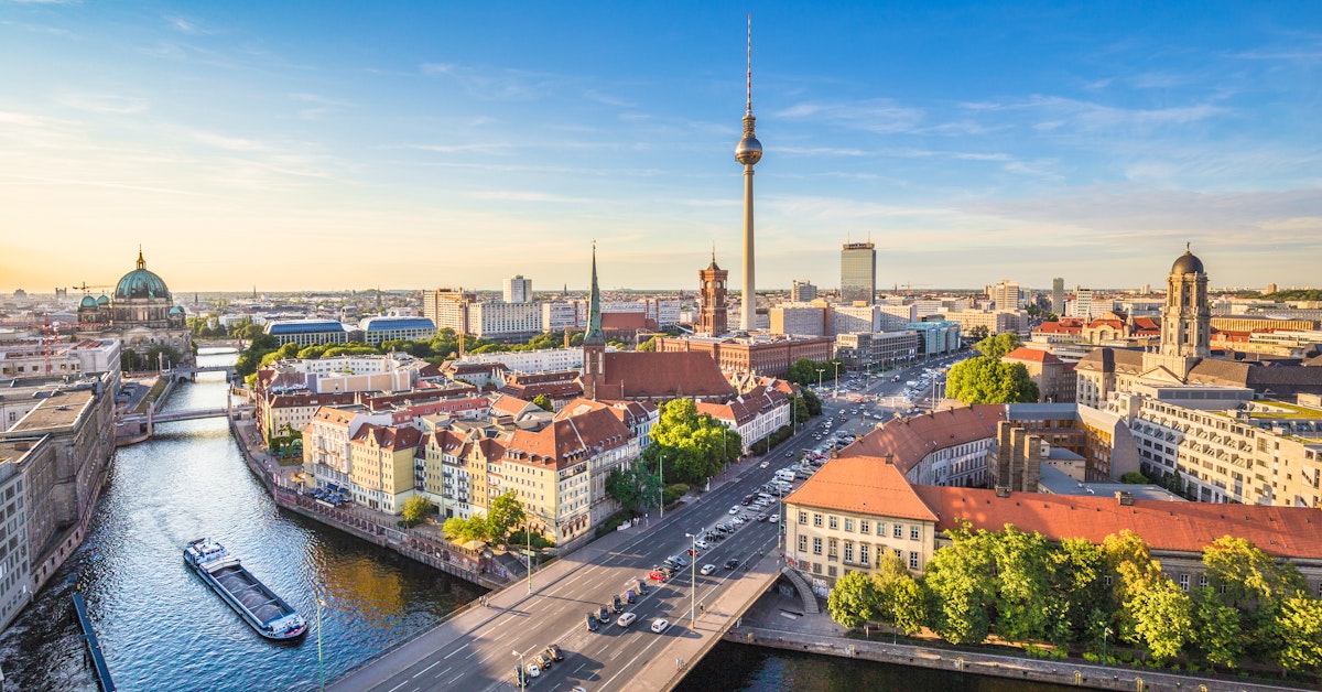 Берлин. Берлин столица Германии. Столица Германии Берлин фото. Германия столица Берлин достопримечательности. Германия Берлин панорама.