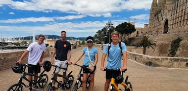 3 Hours Historical E-Bike Tour in Palma de Mallorca