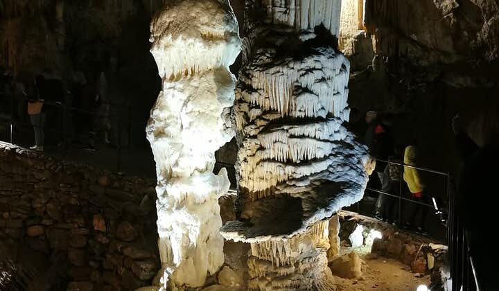 Tour delle Grotte di Postumia e del Castello di Predjama da Lubiana
