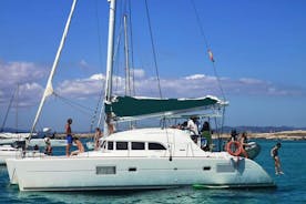Excursion en petit groupe à Formentera et Ibiza en catamaran