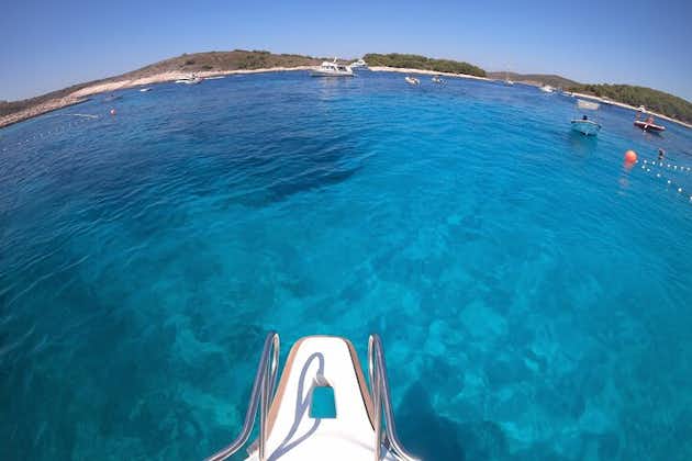 Privé speedboottocht naar de Blue Cave & Pakleni-eilanden