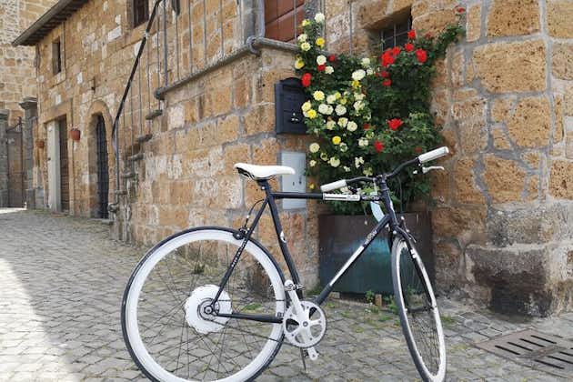 Passeio de E-bike em Orvieto em pequeno grupo: história, cultura com almoço ou jantar