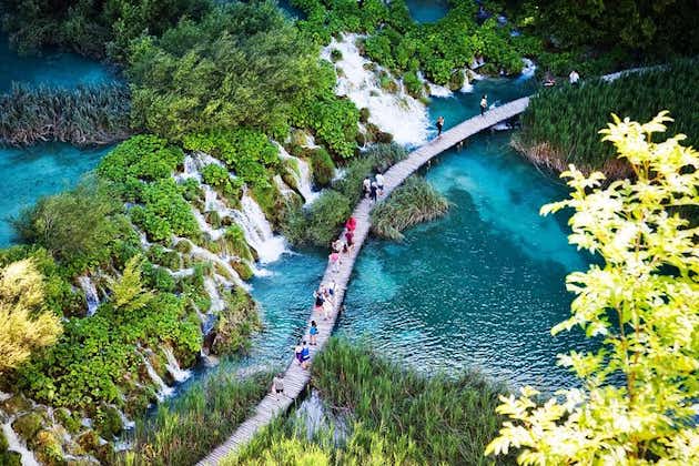 Guided transfer from Split to Zagreb with Plitvice Lakes stop