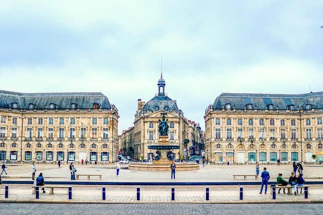 Historic Bordeaux: Exclusive Private Tour with a Local Expert