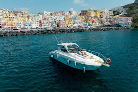 Boat trip with lunch or aperitif in Procida with Eraora Boat