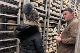 El tour en coche de comida y vino de Valpolicella: fábrica de quesos + bodega