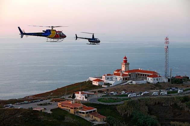 Excursión privada: vuelo en helicóptero por Lisboa, incluidos Sintra y el Palacio Nacional de Queluz