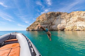 Cagliari: boat tour with 4 stops, snorkeling and aperitif