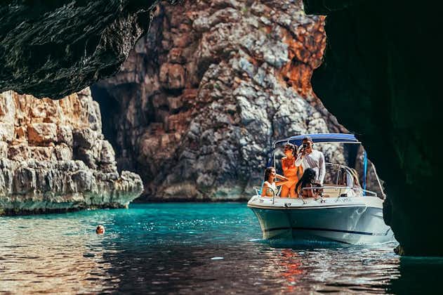 Excursion en bateau dans la grotte bleue et Perast au départ de Herceg Novi (3h) (1-6 personnes)