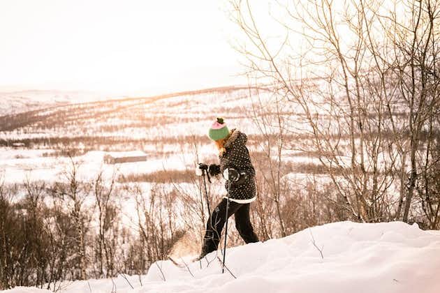4 小时冬季探险包括雪鞋之旅和参观冰酒店