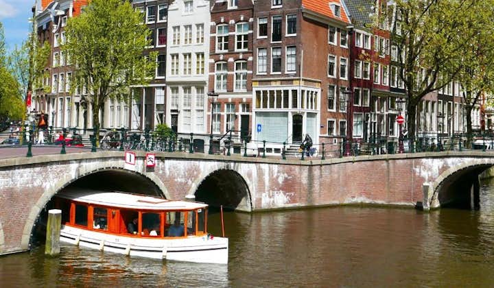 Bright & Stunning Apartment with Canal View Close To Heineken Experience