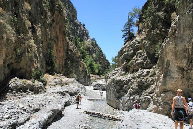 Samaria Gorge Trek: Full-Day Excursion from Rethymno with French Guide