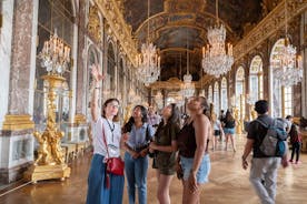 Tour della reggia e dei giardini di Versailles w. Ingresso salta fila da Parigi