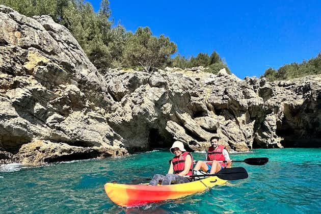 Small Group Kayak Tour to Arrábida Beaches with Lunch from Lisbon