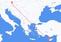 Flyreiser fra Páfos, Kypros til Graz, Østerrike
