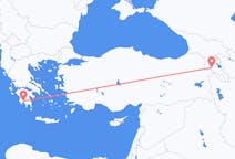 来自亚美尼亚葉里溫目的地 希腊卡拉马塔的航班