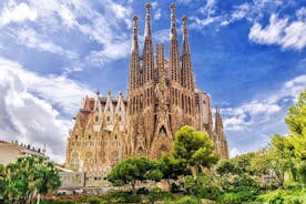 The Glorious Gaudi Tour: Sagrada Familia & Park Guell 