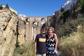 Private Tour in Sevilla to Granada stopping in Ronda