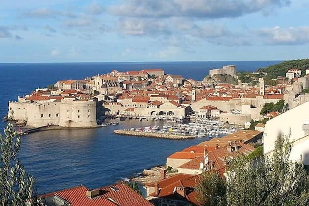 Traslado privado de Dubrovnik a Budva (con visitas turísticas a Perast en el camino)