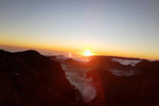 Sunset Guided Tour to Pico do Arieiro with Drinks and Food