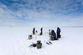 Pêche sur glace à Kiruna, Suède