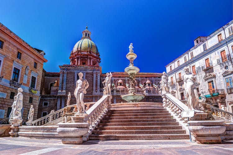 Photo of Famous fountain of shame on baroque Piazza Pretoria, Palermo, Sicily, Italy.