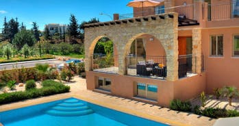 Villa Diana - 3 Bedroom Beach Villa with Private Swimming Pool