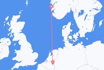 出发地 荷兰马斯特里赫特目的地 挪威海宁格松的航班