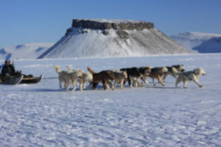 Vluchten van Qaanaaq naar Pituffik