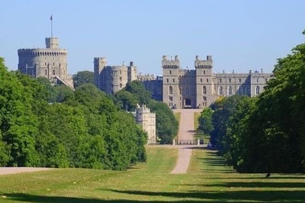 Self-guided Windsor Castle & Hampton Court Palace Tour with Transfers