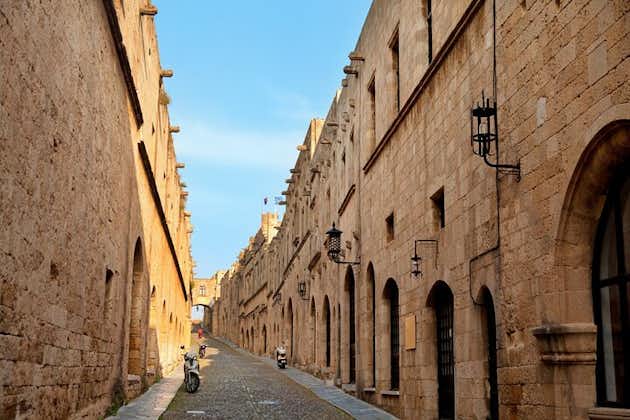 Outdoor Scavenger Hunt and Tour of Rhodes Old Town