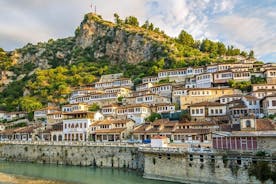 Tagestour von Berat über den Belsh-See von Tirana