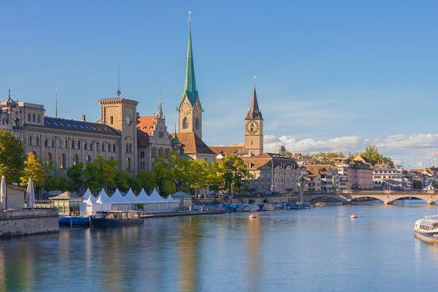 Transfert privé de Gstaad à Zurich avec chauffeur parlant anglais