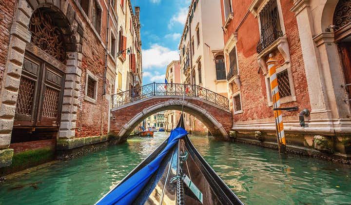 Promenade à pied dans Venise et tour en gondole