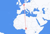 Flyreiser fra Yaoundé, Kamerun til Saarbrücken, Tyskland