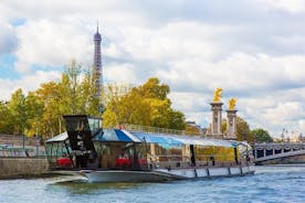 Paris Christmas Lunch Cruise by Bateaux Mouches
