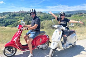 Tour todo incluido en Vespa por la Toscana en Chianti desde Florencia