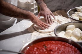 Privat pizza och Tiramisu-klass på ett Cesarina-hem med provsmakning i Verona