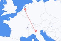 Flyreiser fra Reggio Emilia, Italia til Eindhoven, Nederland