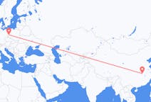 中国のから 武漢市、ポーランドのへ ジェロナ・グラフライト