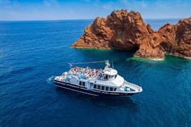 Discover the Coastline of France’s Corniche d'Or Cruise from Mandelieu
