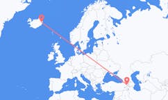 航班从亚美尼亚叶里温市到埃伊尔斯塔济市，冰岛塞尔