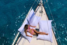 Gita di un giorno per piccoli gruppi a Formentera in barca a vela da Ibiza