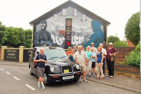 2hours Republican & Loyalist Mural Black Taxi Tour from Belfast 